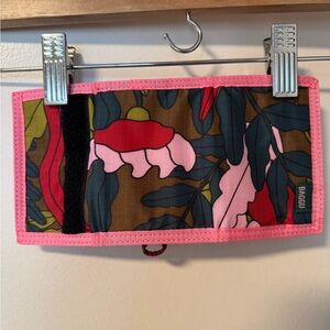 BAGGU Nylon Trifold wallet